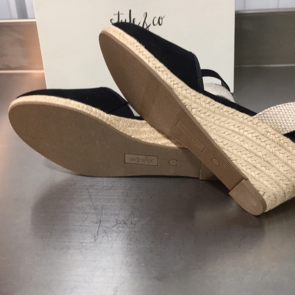 New WB Woman’s Style & Co Heeled Sandals - Picture 5 of 5